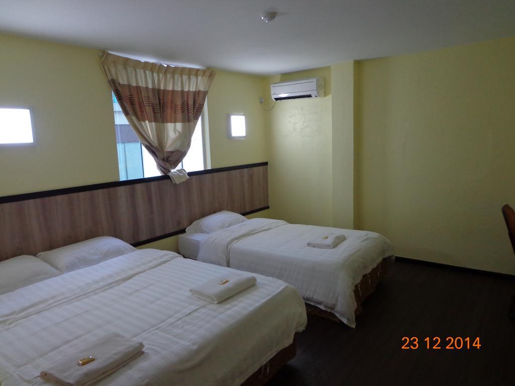 The Garden Inn Miri Kamer foto